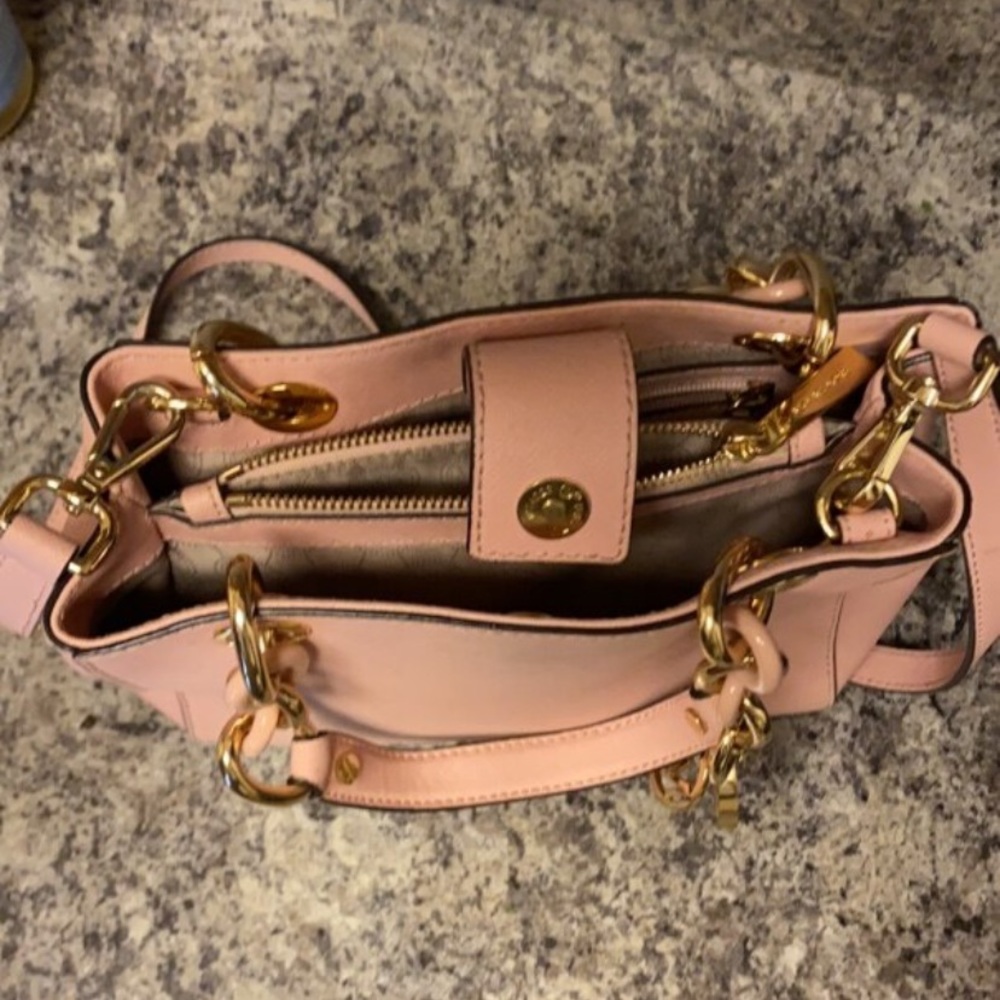 MK HandBag - Picture 6 of 6